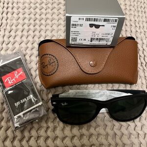 Ray-Ban Classic Black Sunglasses with Brown Case